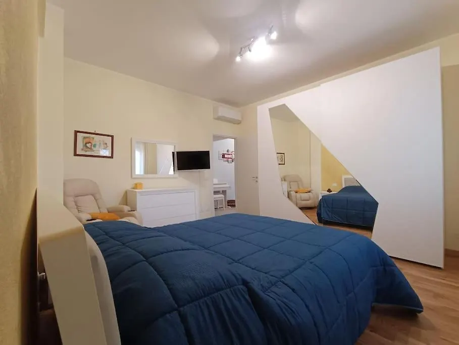 Appartamento New And Beautiful House In The Heart Of Roma 0*,  Italia
